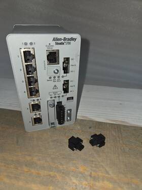 1783-bms06ta Allen Bradley Ab Stratix 5700 Managed Ethernet Switch Tested Missing Parts