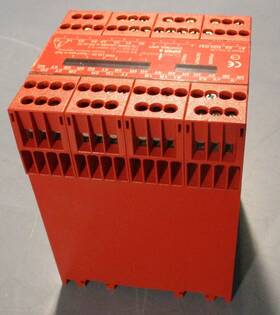 440n-s320052 Allen-bradley Guard Master 440n-s32052 Series A Sipha 6 Control Unit 110/230vac