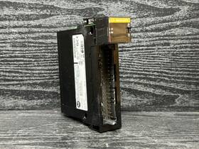 Iillc-005185 Allen-bradley 1756-of8i 1756-0f81 A Controllogix Output Isolated 8 Point Module