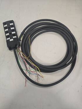 Bpi8m4a5p-2k-b0-kpxl0-100 Balluff Junction Block Used