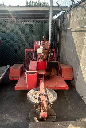 1624d Barreto 324d/1624d Standard Trencher With Trailer Behind