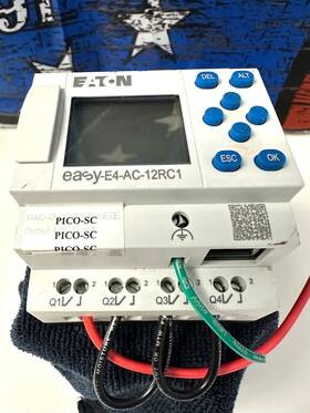 Easy-e4-ac-12rc1 Eaton 197215 Control Relay Digital 4 Outputs 8 Inputs 100-240 Vac