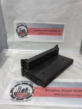 1c660tbr111a Ge Ic660tbr111a Terminal Module Term Asm No Relay Block Pre-owned