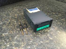 Gefran 2300-sx1-3r-1-s Temperature Process Contoller