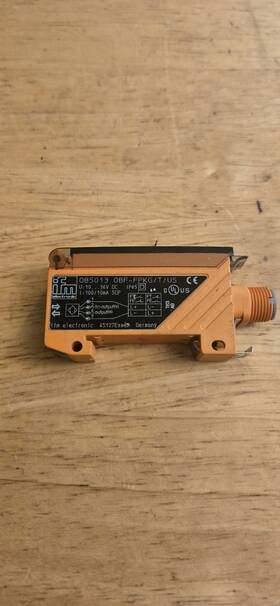 0b5013 Ifm Ob5013 Efector Sensor 0bf-fpkg/t/us 45127 Essen 36v Dc