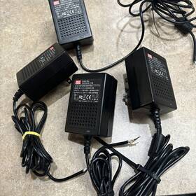 Es25u24 Mw Lot Of 4 Mean Well 24v Switching Power Supply For National Instruments