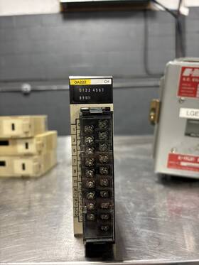 C200h-0a222 Omron C200h0a222 100-240vac Output Unit Module Used