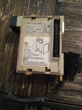 Cqm1-da021 Omron Analog Output Module
