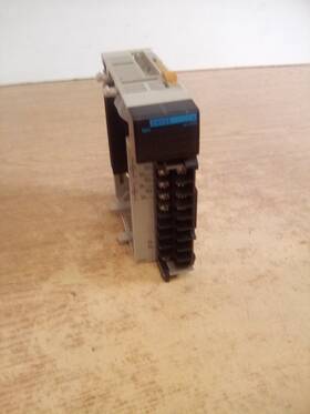 Cqm1-da022 Omron Output Module
