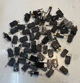 D3v-16g2-1c25-k Omron 61 Quantity Of Microswitches