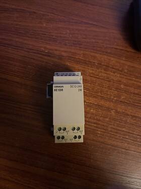 Zen-8e1dr Omron