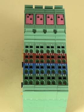 2742117 Phoenix Contact Lot Of 6. Ib Il 24 Do 8-2a