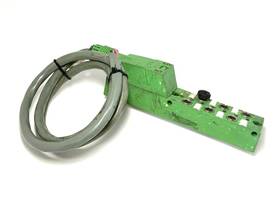 3-l-c-m8 Phoenix Contact Sacb-6/3-l-c-m8 1503425 M8 Sensor Actuator Box 30 Vdc 8a Max