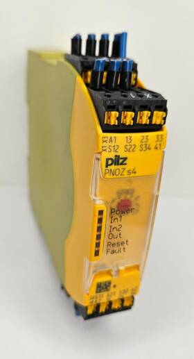 751104 Pilz 24vdc Pnoz S4 C Safety Relay Module System Controller Unit