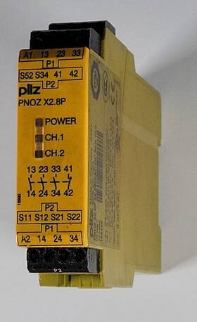 777302 Pilz X2.8p Pnoz Safety Relay Module Electric System Controller Unit