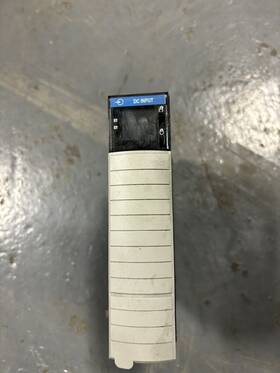 1756-iv16-jkljefljkef Rockwell Automation // Allen Bradley 1756-iv16 Contrologix Series A Input Module Used