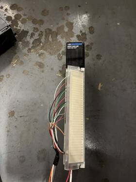 140dd084300 Schneider Electric Output Module 16o Modicon Quantum Used