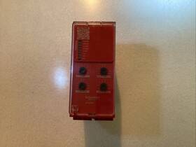 Xpsuat13a3ap Schneider Electric Harmony Safety Module