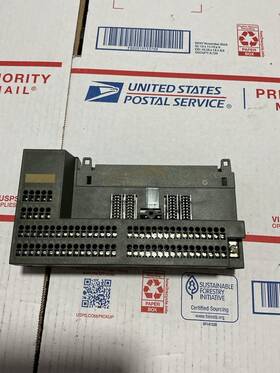 193-1cl00-0xa0 Siemens 6es7 Plc Input/output Module