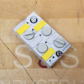 3rk1205-0bq00-0aa3 Siemens Safety Control Module 2 Input - Used
