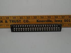 7070-040-188 Siemens Texas Instruments 505 Series Terminal Strip R83