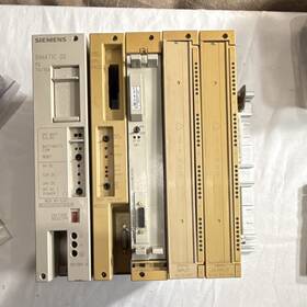 951-1l01 Siemens Simatic S5 115u Cpu 942b Plc Input/output Module Digital 6es5