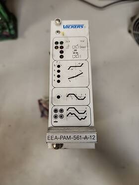 Eea-pam-561-a-12 Vickers Amplifier Card With Mounting Base