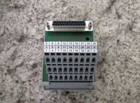 289-623 Wago 25-pole Female Connector / Terminal Bock Interface Module Used