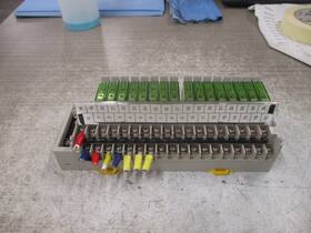 Yoshida Psgr16-v6-d02i Input Relay Terminal Module 24vdc Coil Used