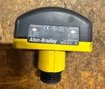 Allen-bradley 800Z-GL3 Palm Operated Optical Button Sensor Ser 20-30VAC. Fixed Price $89.99.