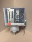 Honeywell L91A1037 Modulating-proportioning Steam Pressurecontrol Euc. Fixed Price $99.00.