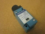 Micro Switch FYTD13C4 Proximity Limit 120VAC 50/60HZ Gently Used. Fixed Price $29.99.