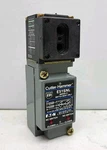 Cutler Hammer E51SNL Eaton Switch Body Ser C1 E51DF33 Photoelectric Sensor Used. Fixed Price $53.99.