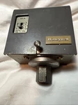 Honeywell PA404A 1009 Pressuretrol- Control Fnip. Fixed Price $70.00.