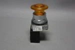 Siemens Amber-colored Illuminated Push Pull Button 52PP2LT W/52AAIL4. Fixed Price $79.99.