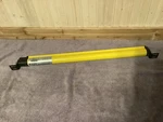 Allen-bradley R4K0640YD Guardshield Light Curtain Transmitter. Fixed Price $275.00.